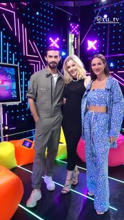 Yulianna Karaulova feet photo thumbnail