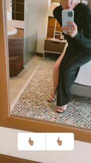 Yulianna Karaulova feet photo thumbnail