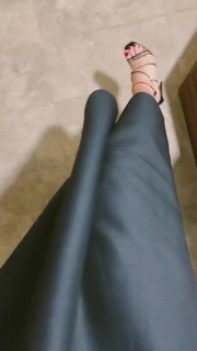 Yulianna Karaulova feet photo thumbnail