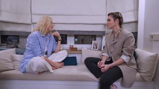 Yulianna Karaulova feet photo thumbnail