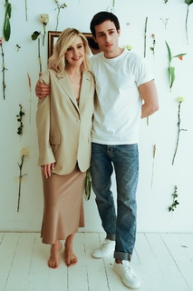 Yulianna Karaulova feet photo thumbnail