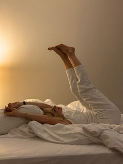 Yulianna Karaulova feet photo thumbnail