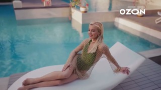 Yulianna Karaulova feet photo thumbnail