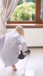 Yulianna Karaulova feet photo thumbnail