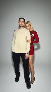 Yulianna Karaulova feet photo thumbnail