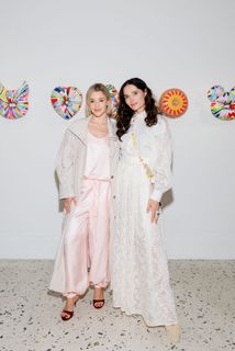 Yulianna Karaulova feet photo thumbnail