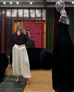 Yulianna Karaulova feet photo thumbnail