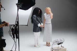 Yulianna Karaulova feet photo thumbnail