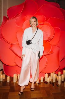 Yulianna Karaulova feet photo 7