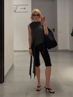 Yulianna Karaulova feet photo 5