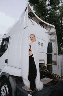 Yulianna Karaulova feet photo 1