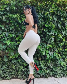 Yuliett Torres feet photo 5