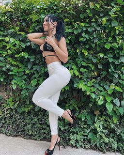 Yuliett Torres feet photo 4