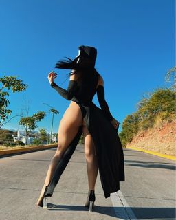 Yuliett Torres feet photo 1