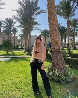 Yuliya Gavrilina feet photo thumbnail