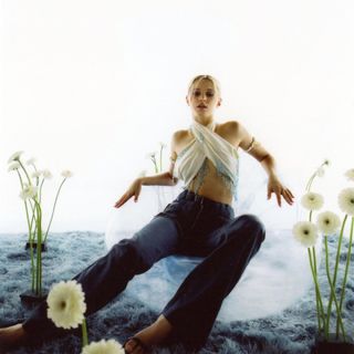 Yuliya Gavrilina feet photo thumbnail