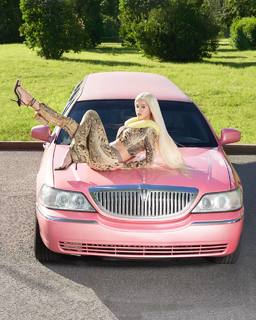 Yuliya Gavrilina feet photo thumbnail