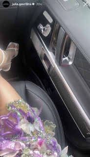 Yuliya Gavrilina feet photo thumbnail