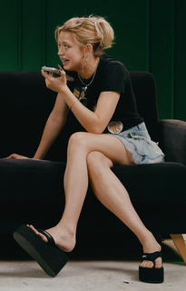 Yuliya Gavrilina feet photo thumbnail