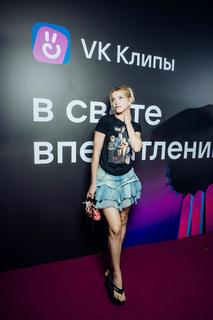 Yuliya Gavrilina feet photo thumbnail
