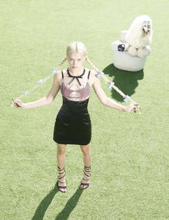 Yuliya Gavrilina feet photo thumbnail