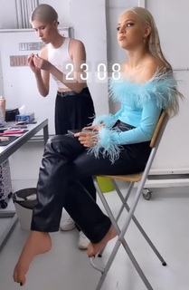 Yuliya Gavrilina feet photo thumbnail