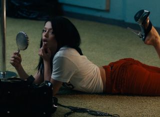 Yuliya Gavrilina feet photo thumbnail