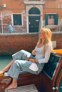 Yuliya Gavrilina feet photo thumbnail