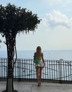 Yuliya Gavrilina feet photo thumbnail