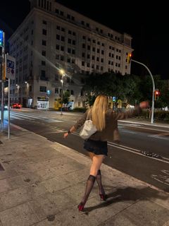 Yuliya Gavrilina feet photo thumbnail