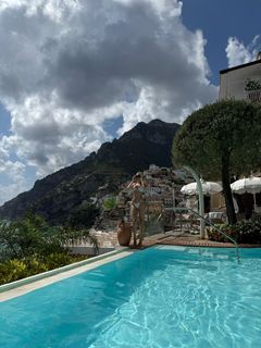 Yuliya Gavrilina feet photo thumbnail