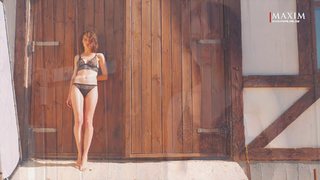 Yuliya Khlynina feet photo 10