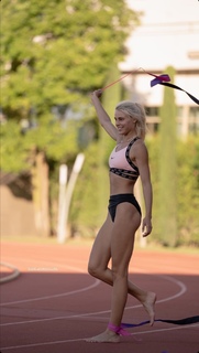 Yuliya Levchenko feet photo 12