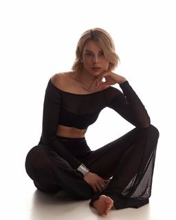 Yuliya Levchenko feet photo 7