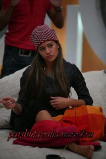 Yuliya Parshuta feet photo thumbnail
