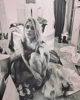 Yuliya Parshuta feet photo thumbnail