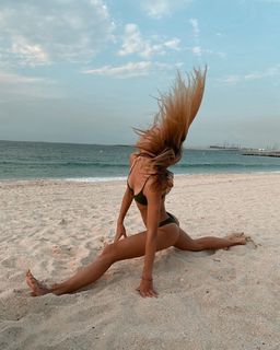 Yuliya Parshuta feet photo thumbnail