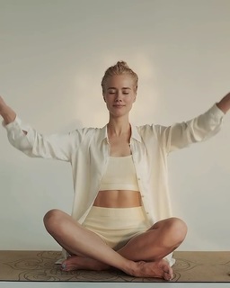 Yuliya Parshuta feet photo thumbnail