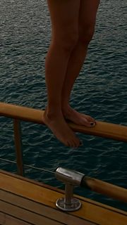 Yuliya Parshuta feet photo thumbnail
