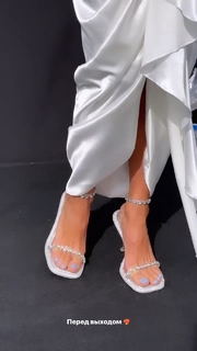 Yuliya Parshuta feet photo thumbnail