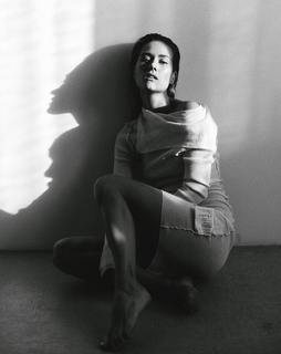 Yuliya Parshuta feet photo thumbnail
