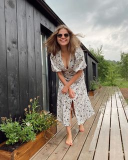 Yuliya Topolnitskaya feet photo 3