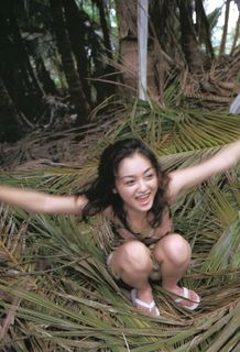 Yumi Adachi feet photo 14