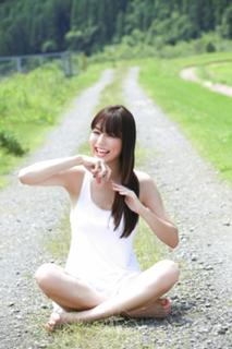 Yumi Sugimoto feet photo thumbnail