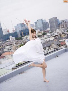 Yumi Sugimoto feet photo thumbnail