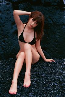 Yumi Sugimoto feet photo thumbnail