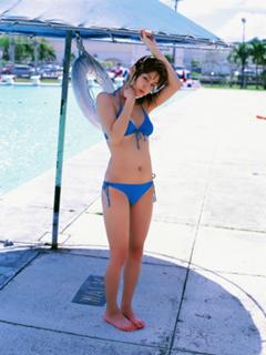Yumi Sugimoto feet photo thumbnail
