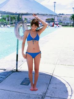 Yumi Sugimoto feet photo thumbnail