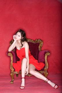 Yumi Sugimoto feet photo thumbnail