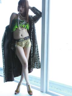 Yumi Sugimoto feet photo thumbnail